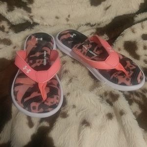 Girls 1 ua foam sandles